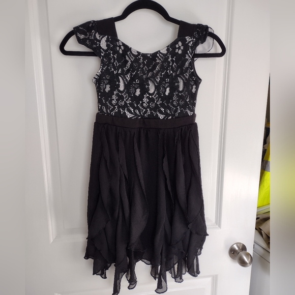 🩷 Black Lace Chiffon D-Signed Dress Pre-loved Girls Size 7/8 - Picture 1 of 8